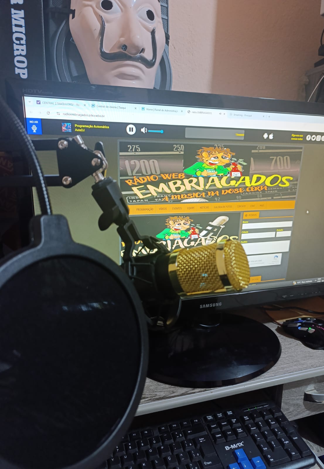 Publicidade STUDIO DA RÁDIO EMBRIAGADOS