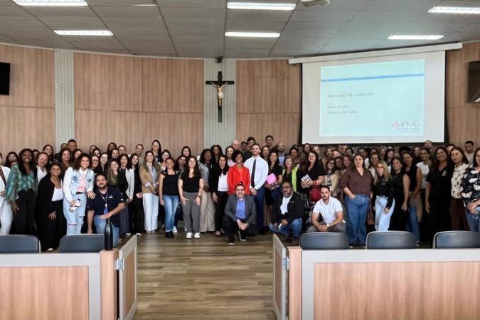 Publicidade MPMG promove capacitação sobre combate à violência sexual contra crianças e adolescentes em Três Corações